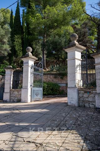Propriété à rénover Vue Dégagée Mer - Piscine - Tennis