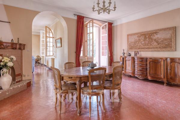 Propriété à rénover Vue Dégagée Mer - Piscine - Tennis