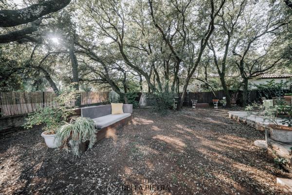 Saint-Gély-du-Fesc (34980) Saint-Gély-du-Fesc centre - Maison de charme avec piscine et jardin arboré
