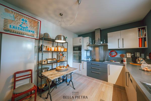 Saint-Gély-du-Fesc (34980) Saint-Gély-du-Fesc centre - Maison de charme avec piscine et jardin arboré