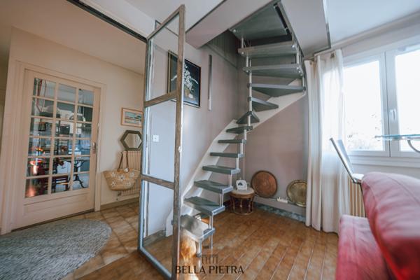 Saint-Gély-du-Fesc (34980) Saint-Gély-du-Fesc centre - Maison de charme avec piscine et jardin arboré