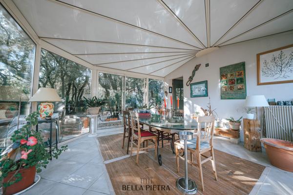 Saint-Gély-du-Fesc (34980) Saint-Gély-du-Fesc centre - Maison de charme avec piscine et jardin arboré