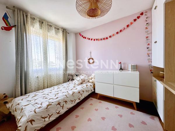 Appartement en duplex 4 pièces 3 chambres avec place de parking - 69500 BRON