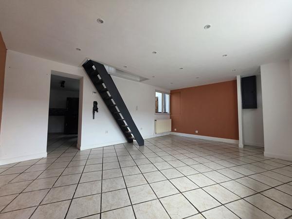 Maison Calais 2 chambres et une cour