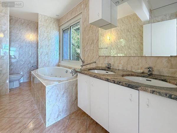 Maison à vendre à Gex dans l'Ain (01170), ref : 01047-650