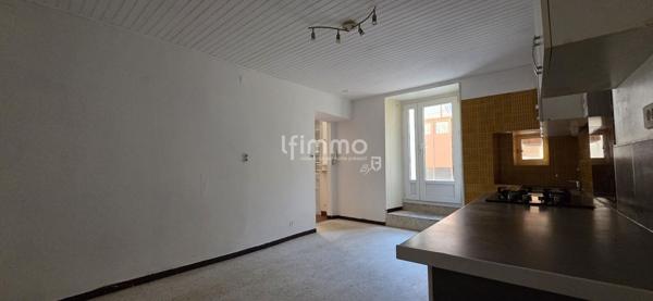 Ensemble immobilier à fort potentiel + dépendances + local commercial