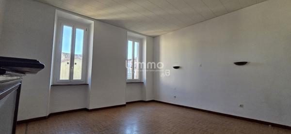 Ensemble immobilier à fort potentiel + dépendances + local commercial