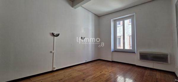 Ensemble immobilier à fort potentiel + dépendances + local commercial