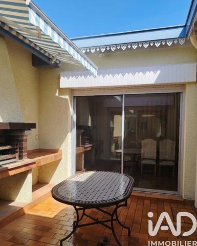 Maison à vendre 5 pièces 158 m² Léognan