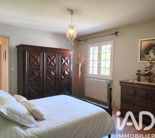 Maison à vendre 5 pièces 158 m² Léognan