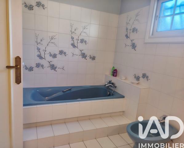 Maison à vendre 5 pièces 158 m² Léognan