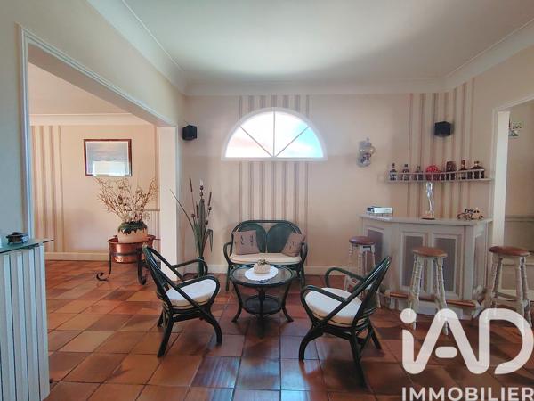 Maison à vendre 5 pièces 158 m² Léognan