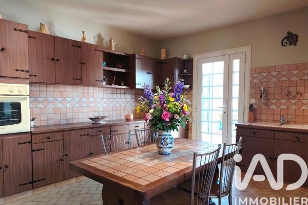 Maison à vendre 5 pièces 158 m² Léognan