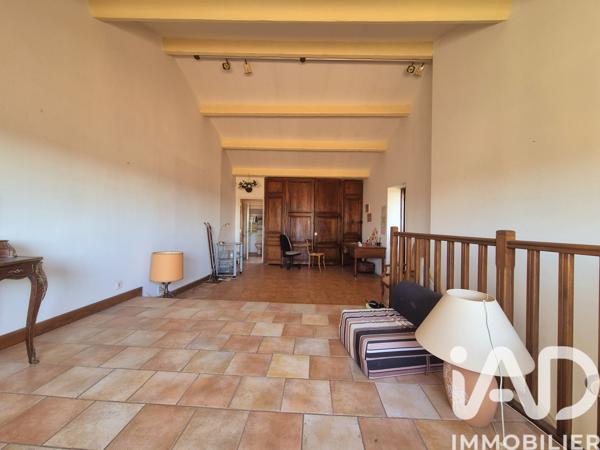 Immeuble à vendre 350 m² Beaucaire
