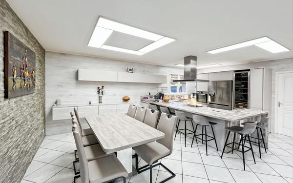 Maison à vendre    4 pièces •  La Ville-Dieu-du-Temple