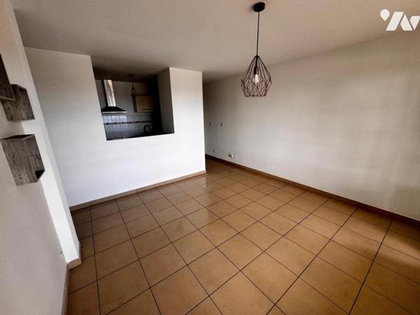 LA POSSESSION T2 CENTRE VILLE VUE MER