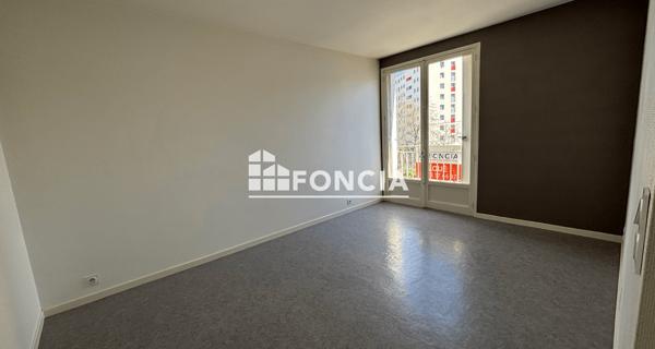 Location Appartement 2 pièces 42.8 m² - Clermont-ferrand 63000