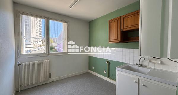 Location Appartement 2 pièces 42.8 m² - Clermont-ferrand 63000