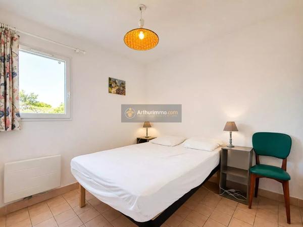 Vente                                                      Appartement
                        
                     3 pièces                      40 m2                     à Saint-Aygulf