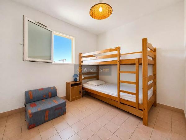 Vente                                                      Appartement
                        
                     3 pièces                      40 m2                     à Saint-Aygulf