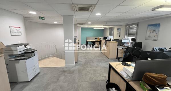 Location Local commercial 3 pièces 280 m² - Avignon 84000
