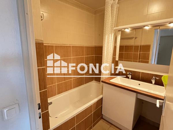 Location Appartement meublé 3 pièces 62.08 m² - 834 Corniche Fahnestock Saint-laurent-du-var 06700