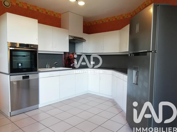 Maison à vendre 8 pièces 225 m² L'Huisserie