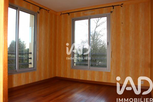 Maison à vendre 8 pièces 225 m² L'Huisserie