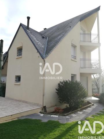 Maison à vendre 8 pièces 225 m² L'Huisserie