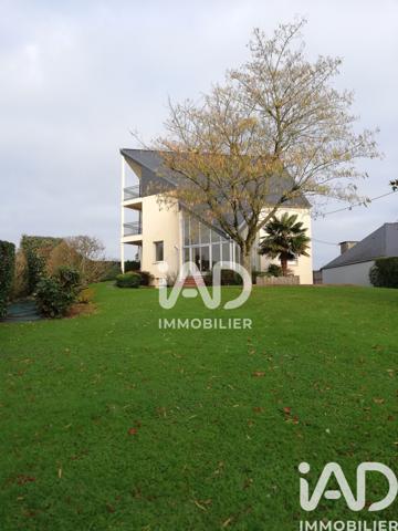 Maison à vendre 8 pièces 225 m² L'Huisserie