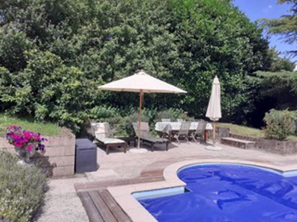 Maison à vendre |  Saint-Dizier-Leyrenne |  6 pièces | 261 m²