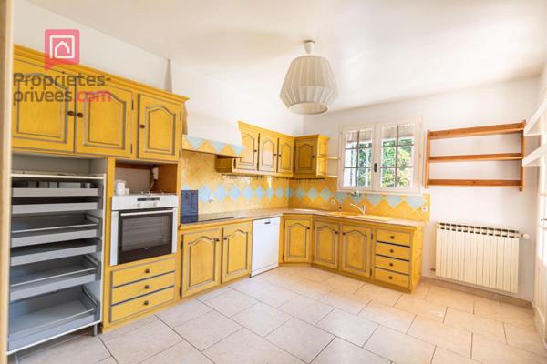 Maison Carpentras 6 pièce(s) 137 m2 sur un terrain de 770 m2 avec piscine