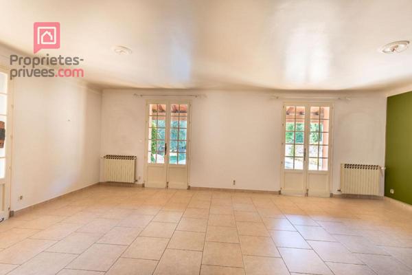 Maison Carpentras 6 pièce(s) 137 m2 sur un terrain de 770 m2 avec piscine