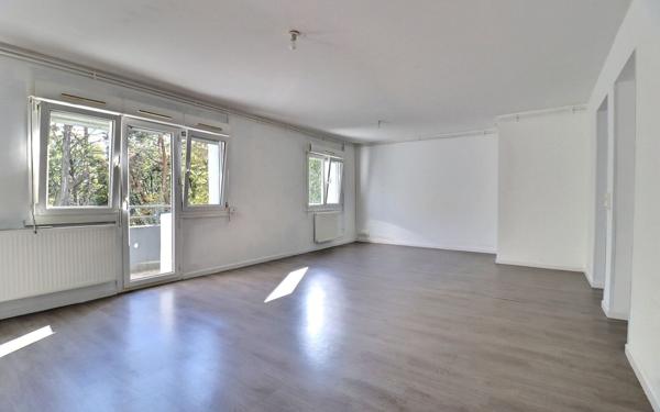 Appartement à louer    3 pièces • 82,30 m2 Petite-Rosselle