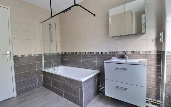 Appartement à louer    3 pièces • 82,30 m2 Petite-Rosselle