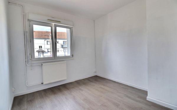 Appartement à louer    3 pièces • 82,30 m2 Petite-Rosselle