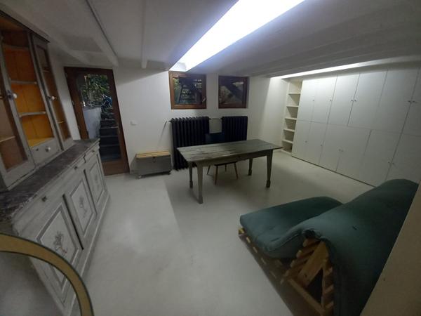 Grand studio à louer