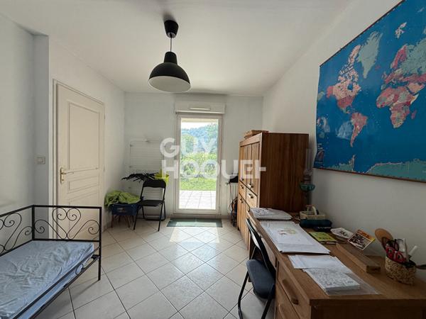 Maison mitoyenne récente avec jardin à GIVORS centre