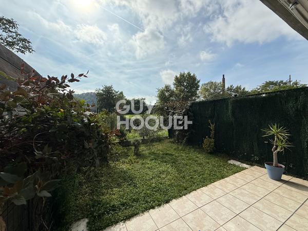 Maison mitoyenne récente avec jardin à GIVORS centre