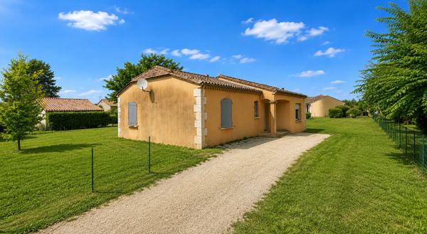 Maison 3 chambres avec grand jardin et terrasse à vendre à Cours-de-Pile