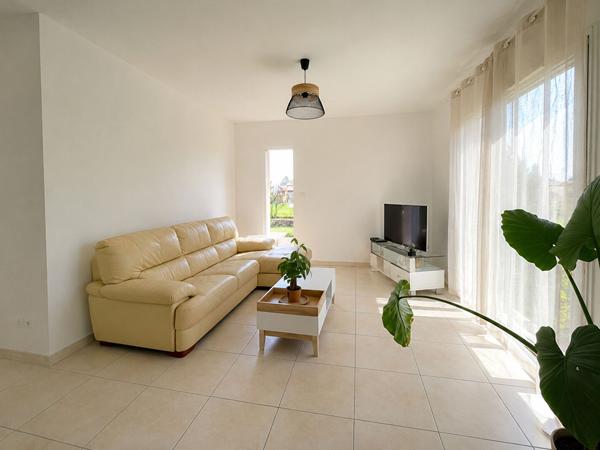Maison 3 chambres avec grand jardin et terrasse à vendre à Cours-de-Pile
