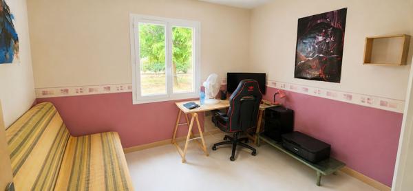 Maison 3 chambres avec grand jardin et terrasse à vendre à Cours-de-Pile