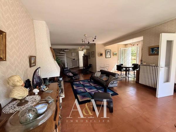 Villa T6 145 m² + garage + parking + jardin et vue mer