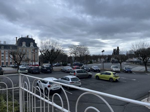 Local commercial centre ville