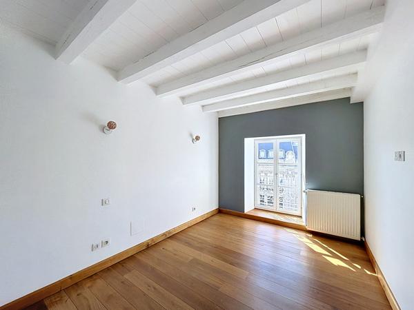 PLATEAU D'ANGOULEME Emplacement exceptionnel pour ce magnifique duplex
