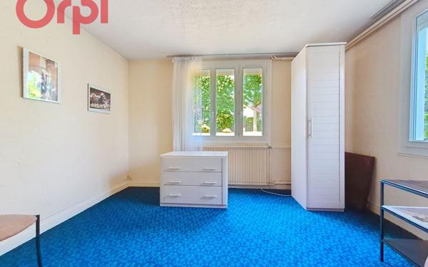 Maison à vendre    4 pièces •  Saint-Yorre