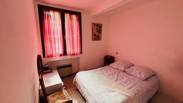 PORT VENDRE,MAISON AVEC DE DEUX APPARTEMENTS,PLACES DE PARKING,GARAGE