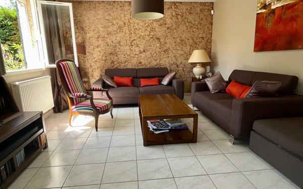 Maison à vendre    5 pièces • 110 m2 Chasse-sur-Rhône