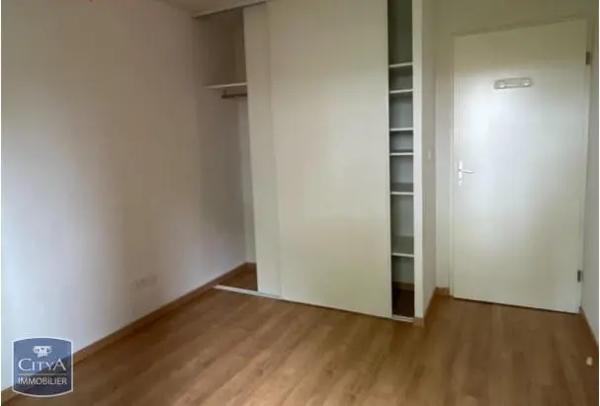 Appartement à louer 3 pièces 70.12m² Léguevin (31490)