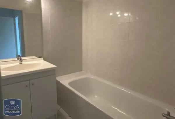 Appartement à louer 3 pièces 70.12m² Léguevin (31490)